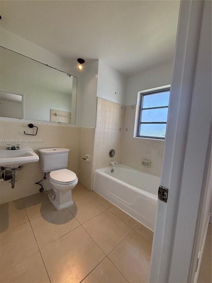 1040 Crystal Lake Dr #2 - Photo 6 of 15