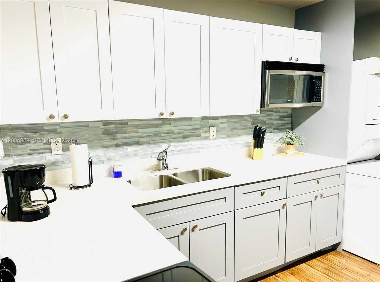 1011 Nw 7th Ave #1011 - Photo 5 of 12