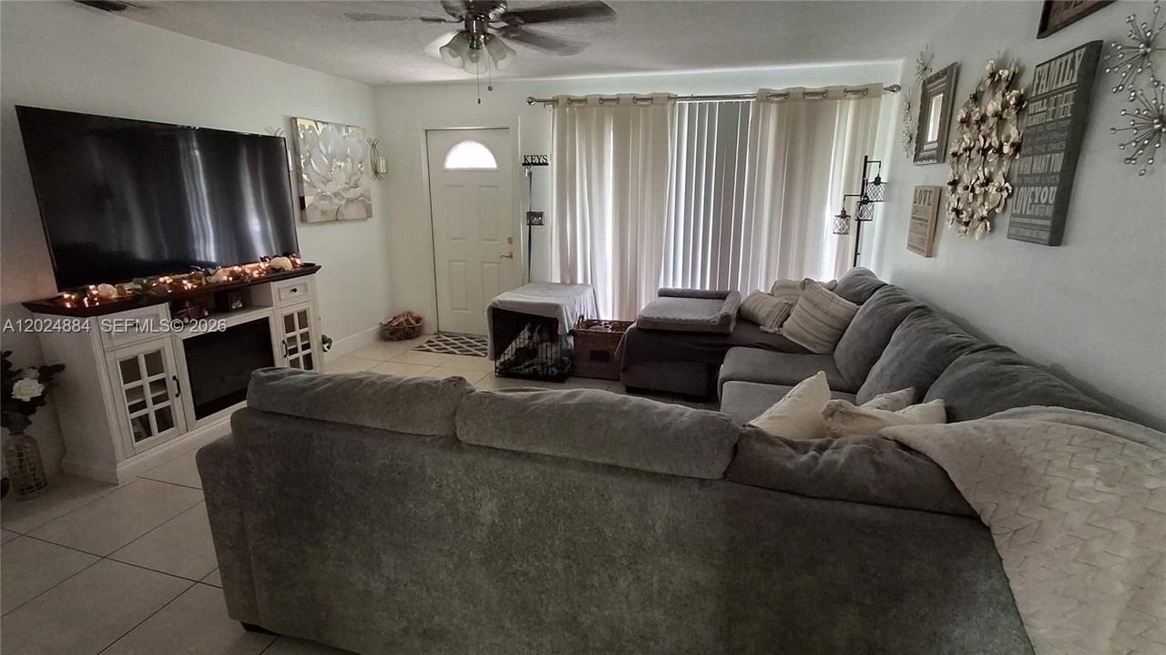 4010 Ne 18th Ave #4010 - Photo 4 of 14