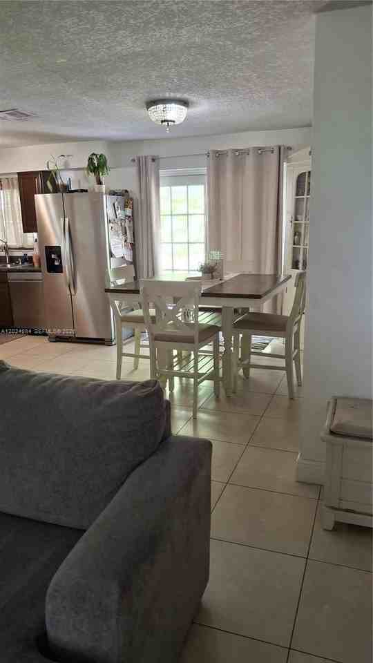 4010 Ne 18th Ave #4010 - Photo 5 of 14