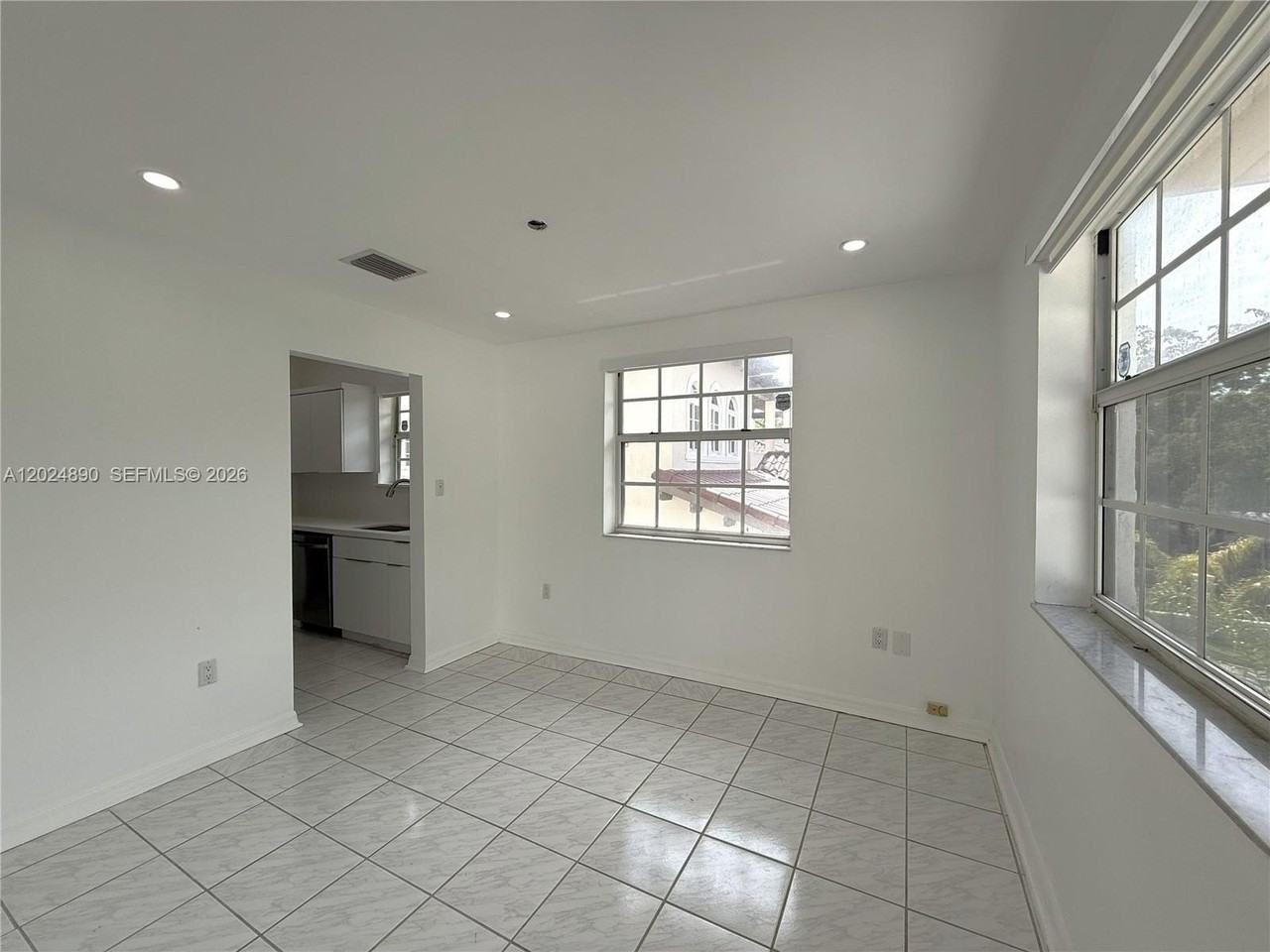 502 Madeira Ave #A - Photo 6 of 13