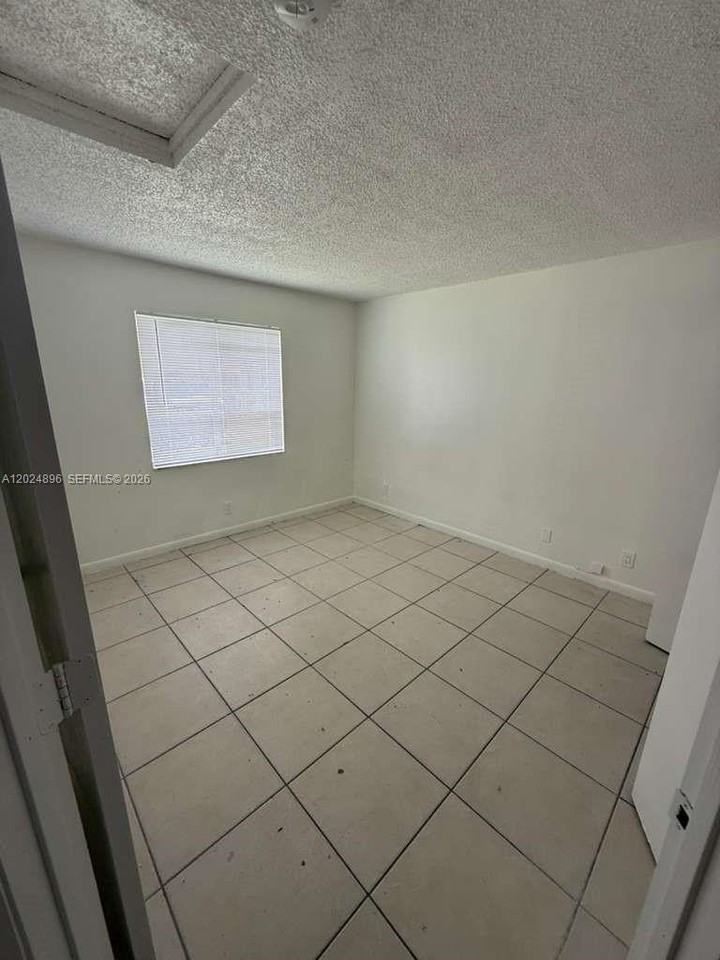 6921 Pembroke Rd #6927 - Photo 2 of 10