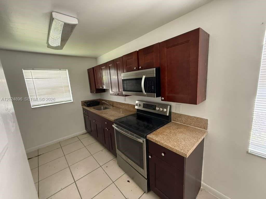 6921 Pembroke Rd #6927 - Photo 6 of 10