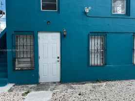 1121 Nw 40th St #3 - Photo 1 of 1