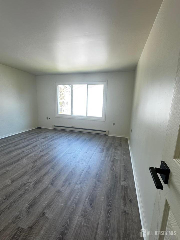 117 16th Ave #117 - Photo 5 of 13