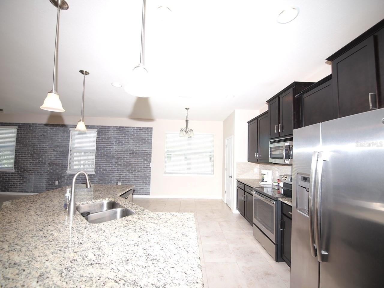3125 Oriole Dr #104 - Photo 4 of 24