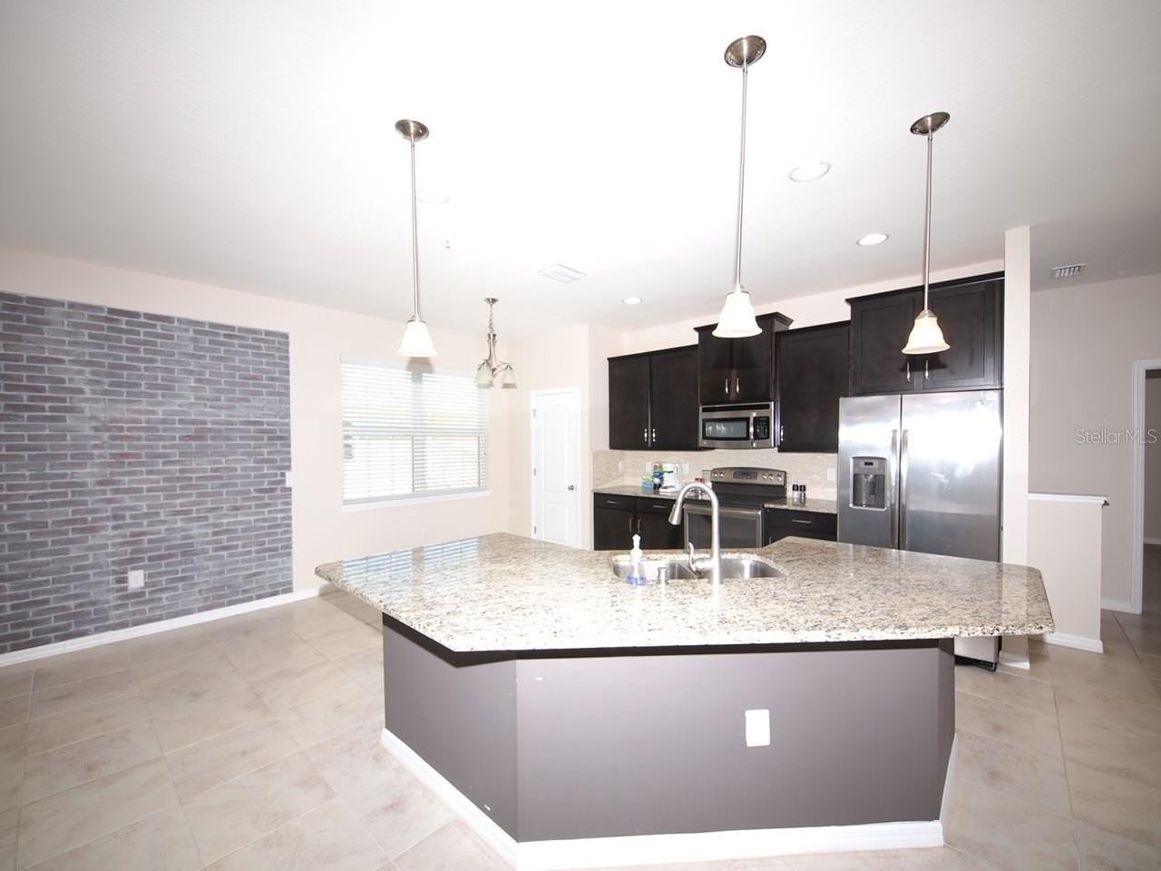 3125 Oriole Dr #104 - Photo 5 of 24