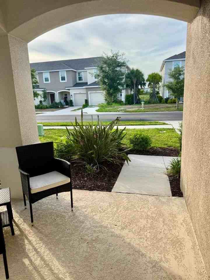 5715 Archipelago St - Photo 3 of 25