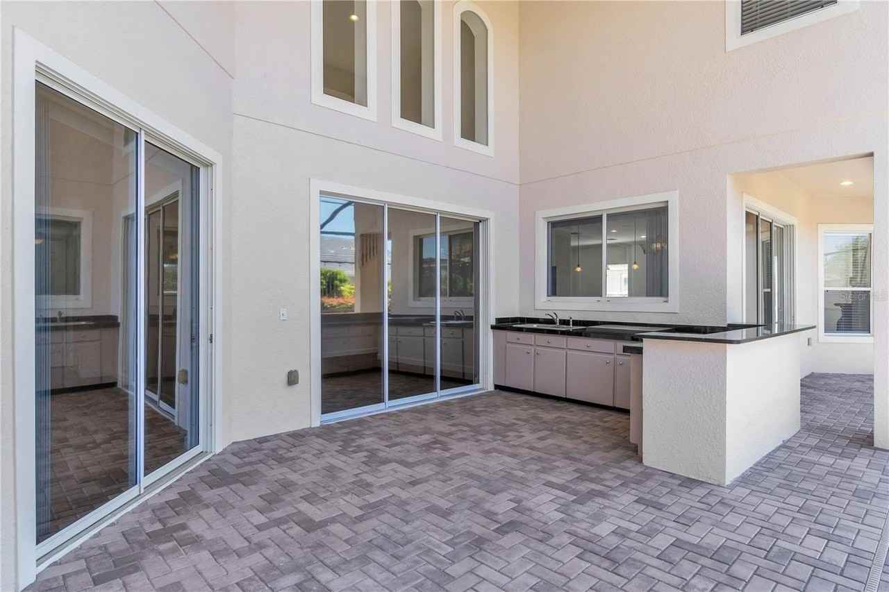 11538 Delwick Dr - Photo 3 of 33