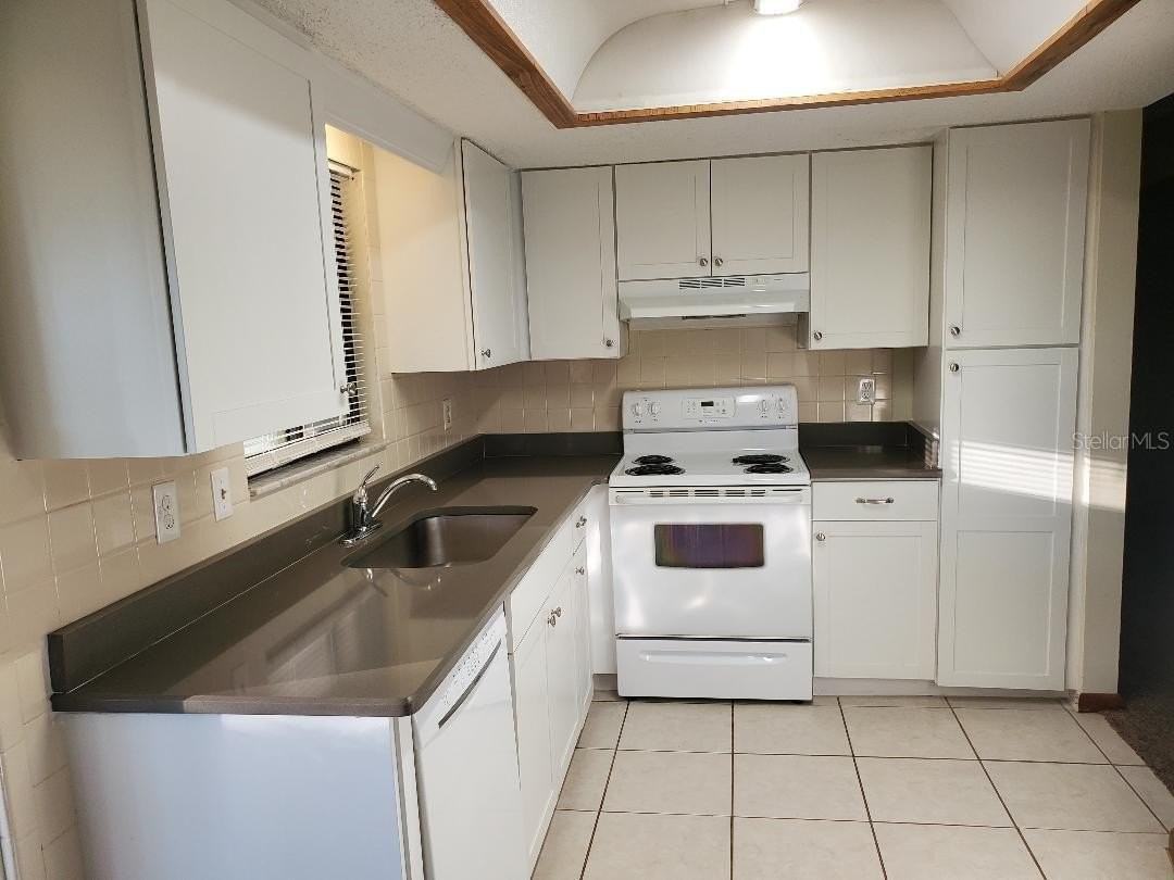 9075 Sw 102nd Pl - Photo 5 of 20