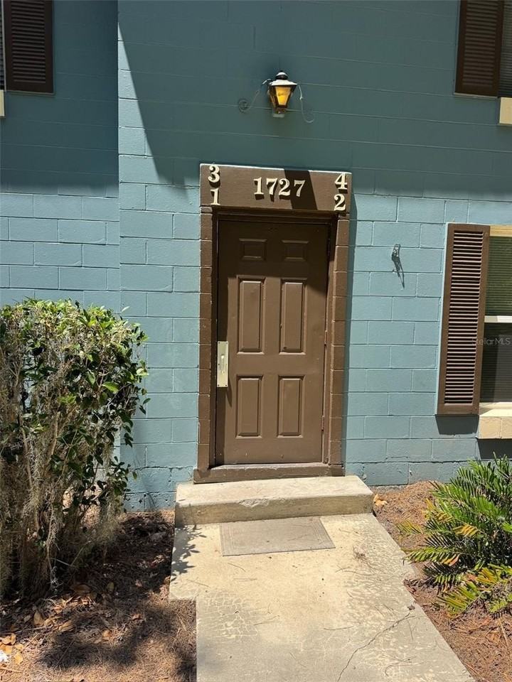 1727 Ne 2nd St #4 - Photo 2 of 15