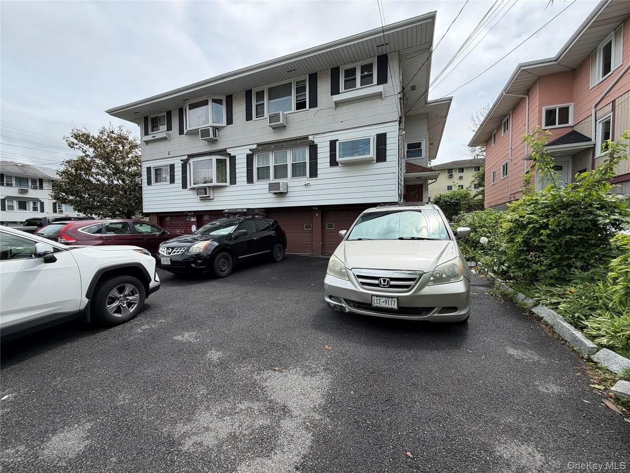 3 Annmarie Pl - Photo 2 of 5