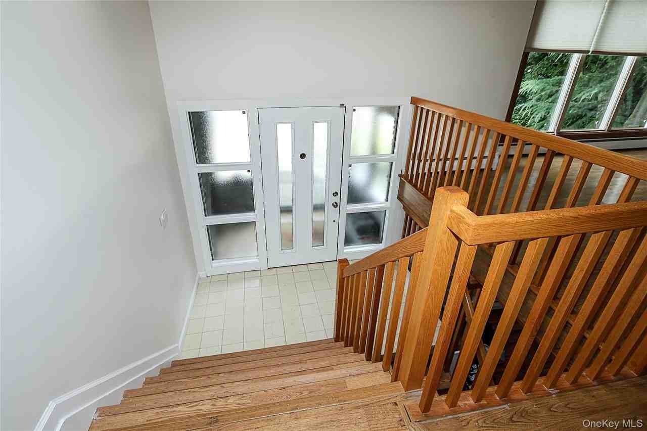 14 Glenn Dr - Photo 4 of 28