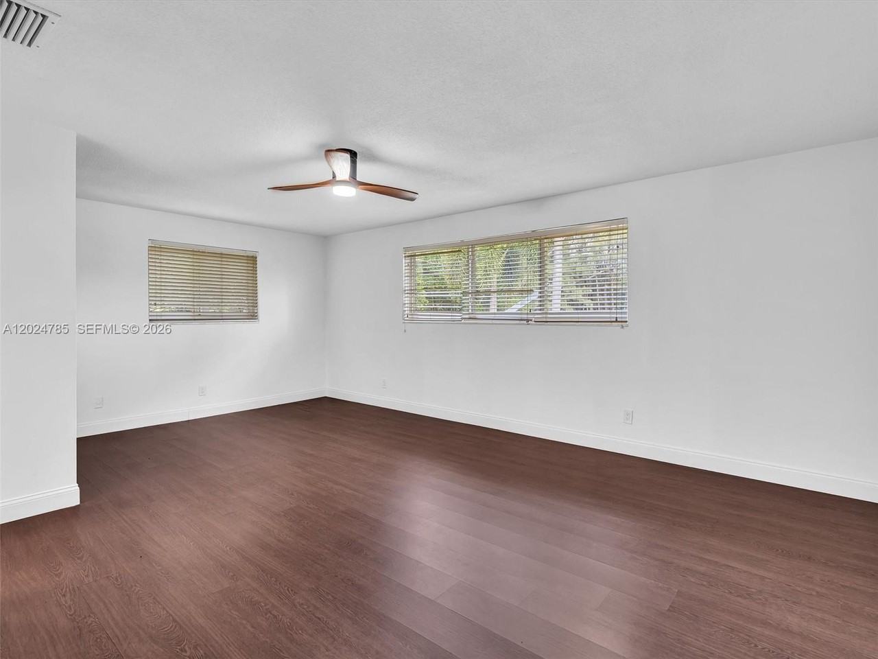Sw 42nd Ter - Photo 6 of 8