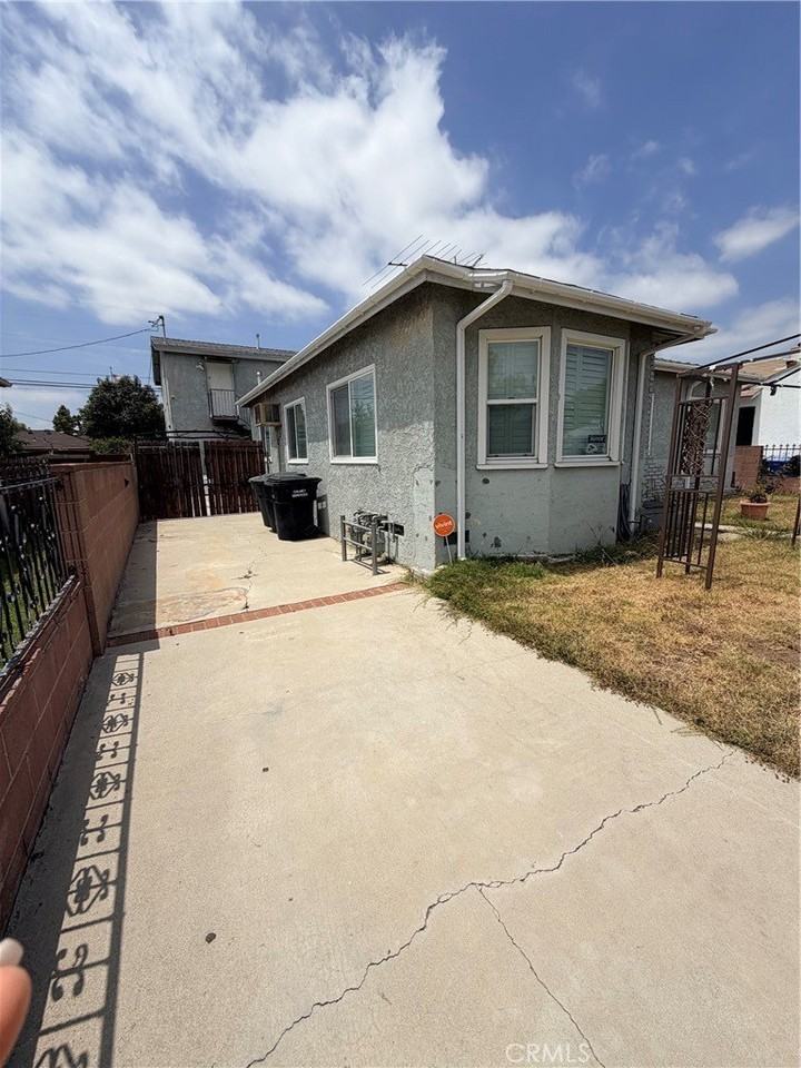 2527 Senta Ave - Photo 5 of 14