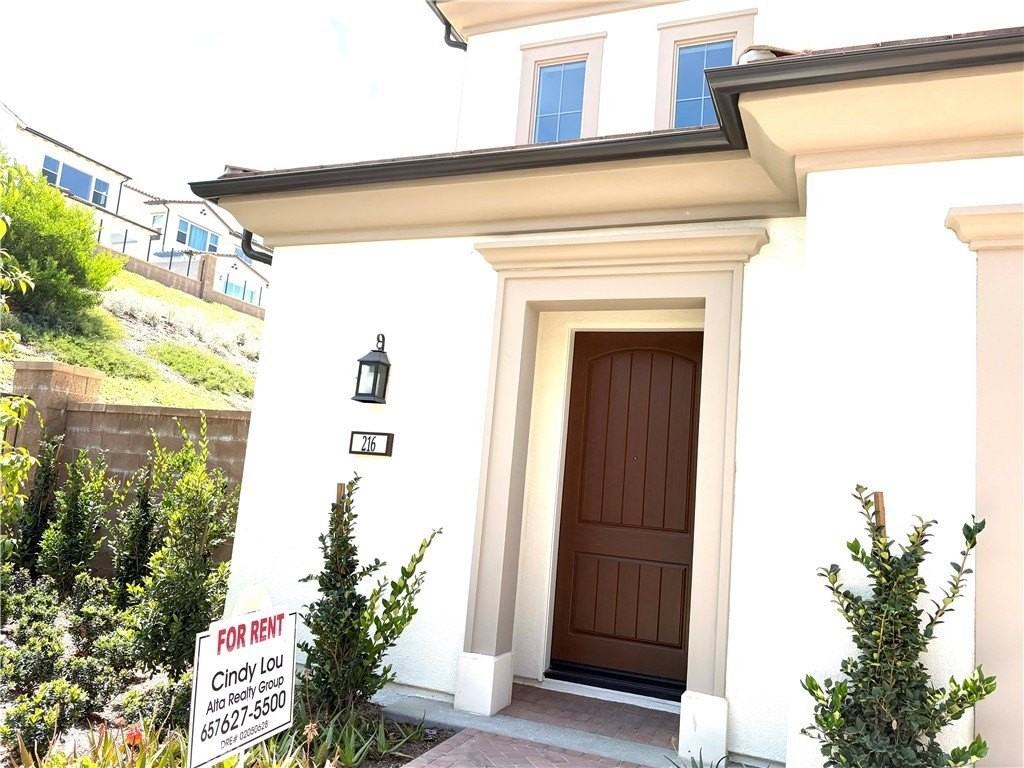 216 Maricopa - Photo 2 of 16