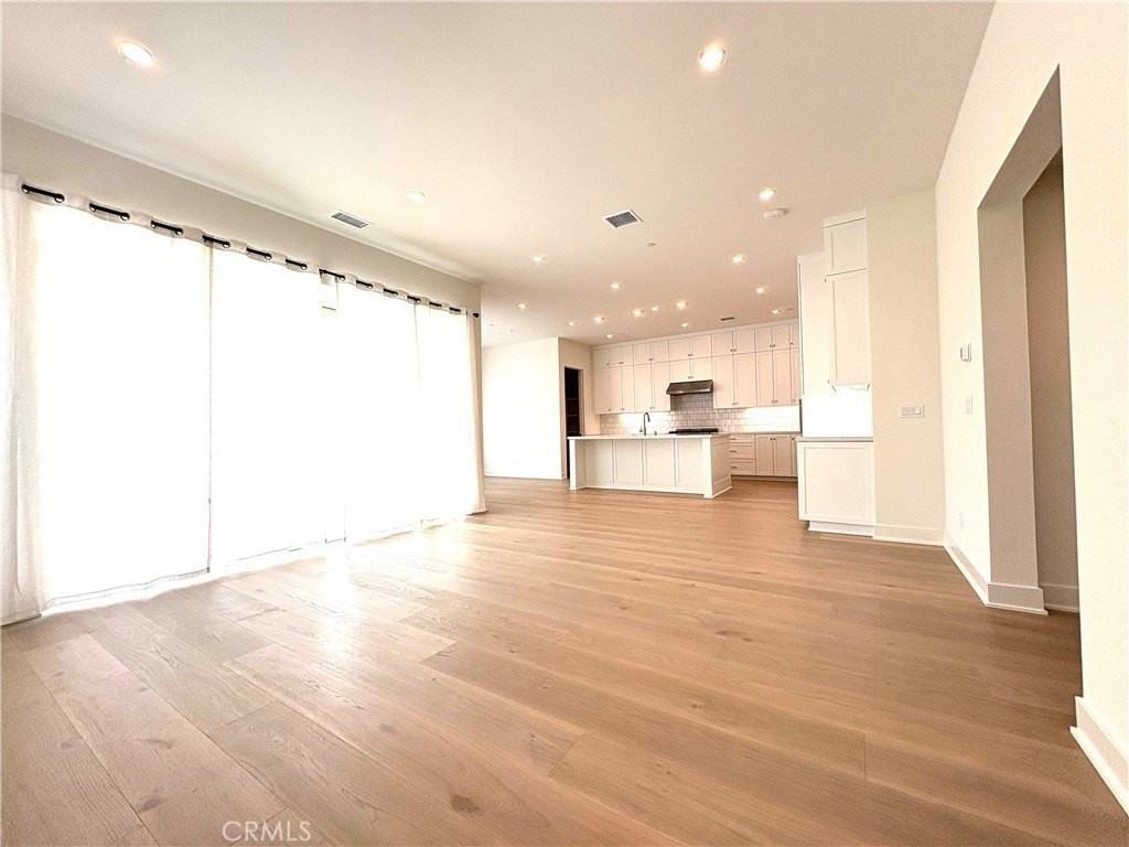 216 Maricopa - Photo 4 of 16