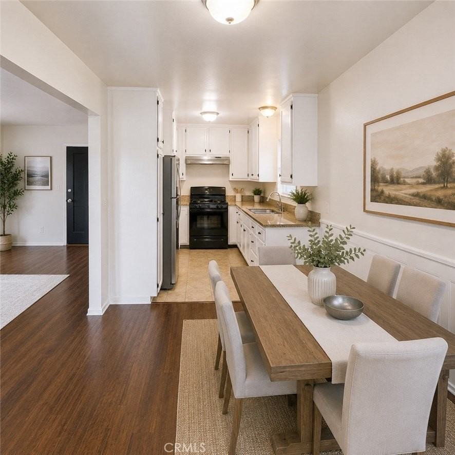 218 E Hyde Park Blvd - Photo 2 of 6
