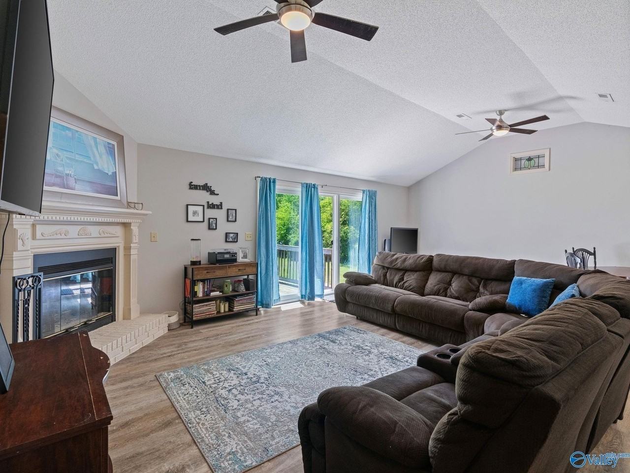 105 Whisperbrook Cir - Photo 5 of 15