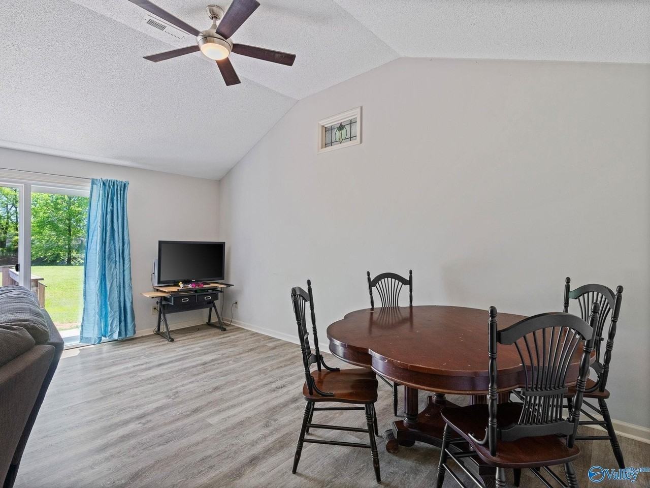 105 Whisperbrook Cir - Photo 7 of 15