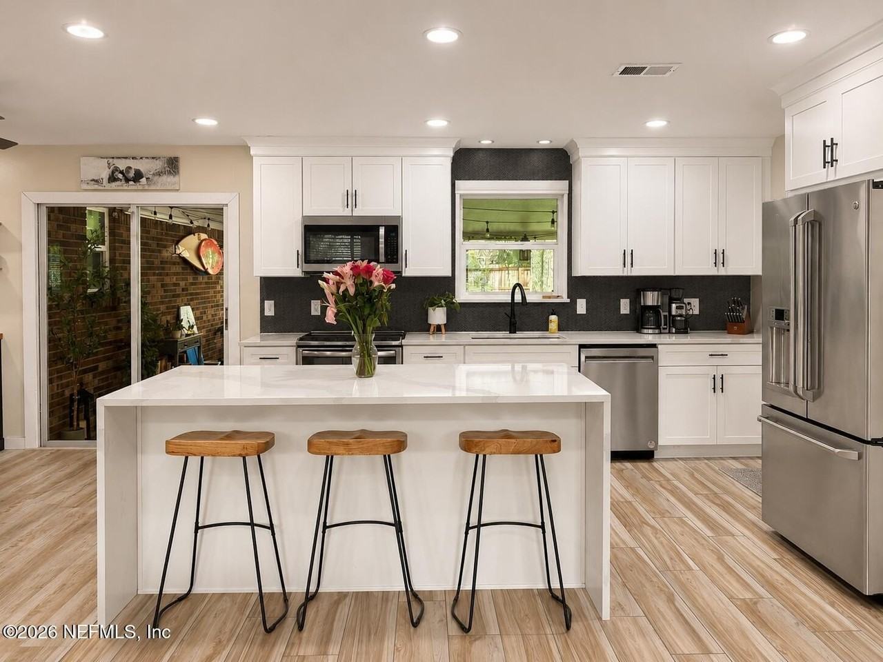 8970 Chiswick Ct - Photo 4 of 15
