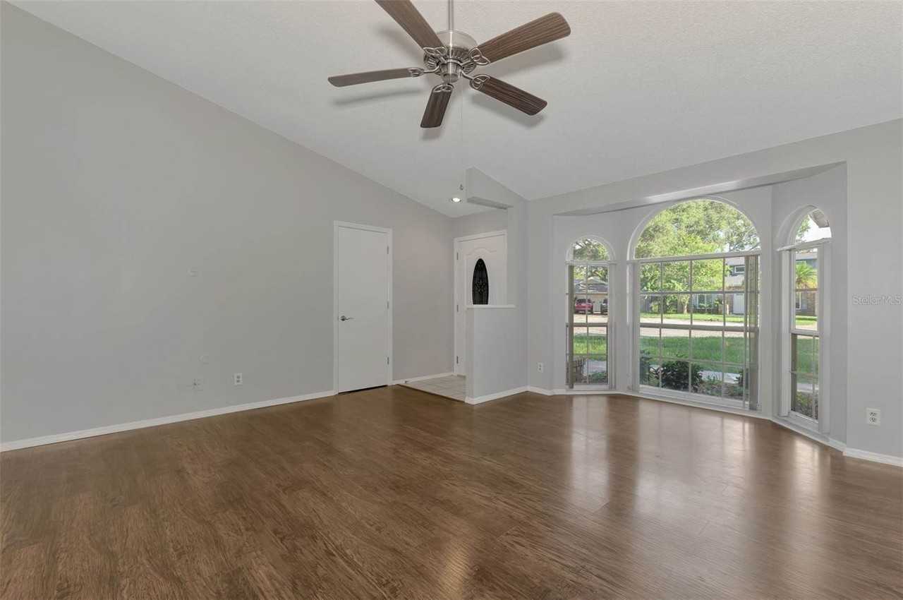 3026 Grafton St - Photo 7 of 34