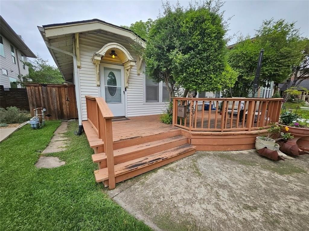 5311 Richard Ave - Photo 2 of 19