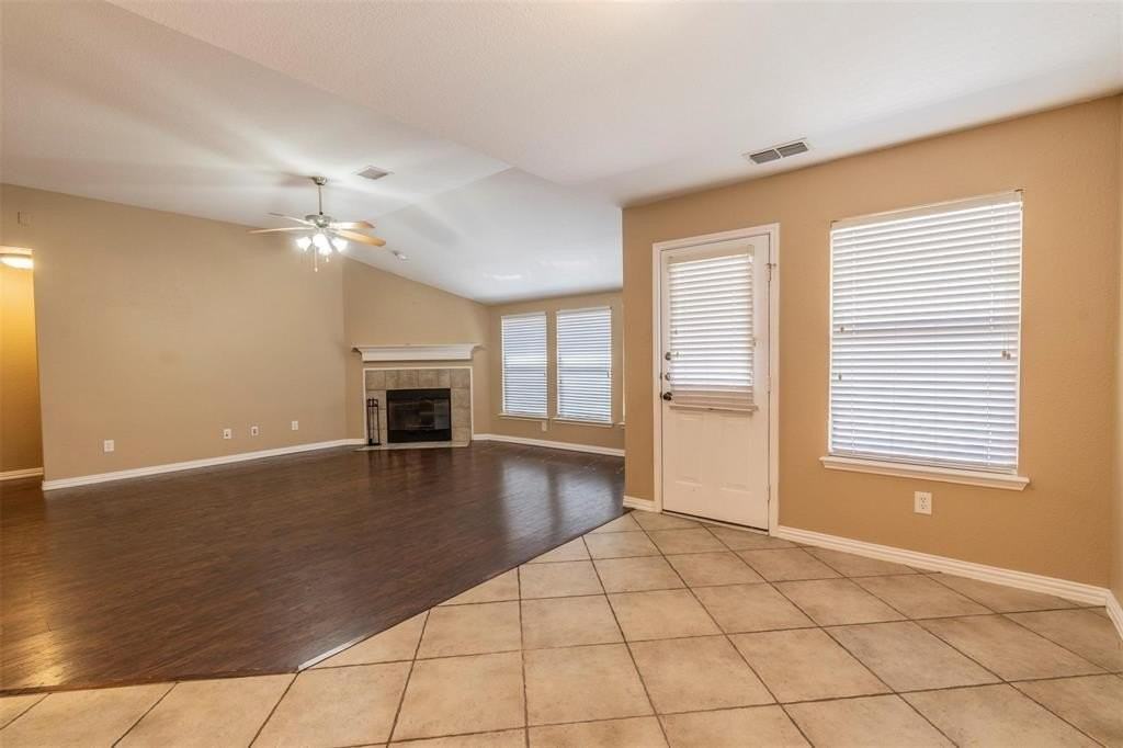 2017 Lake Highlands Dr - Photo 5 of 37