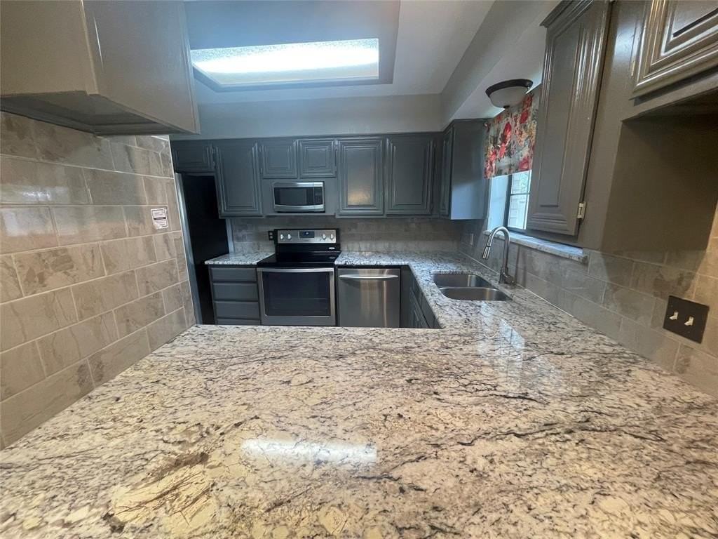2 Hastings Ct - Photo 5 of 16
