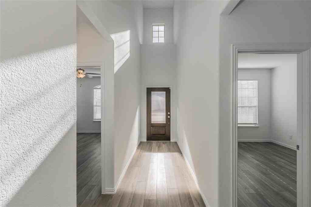 1275 Western Yarrow Ave - Photo 2 of 33