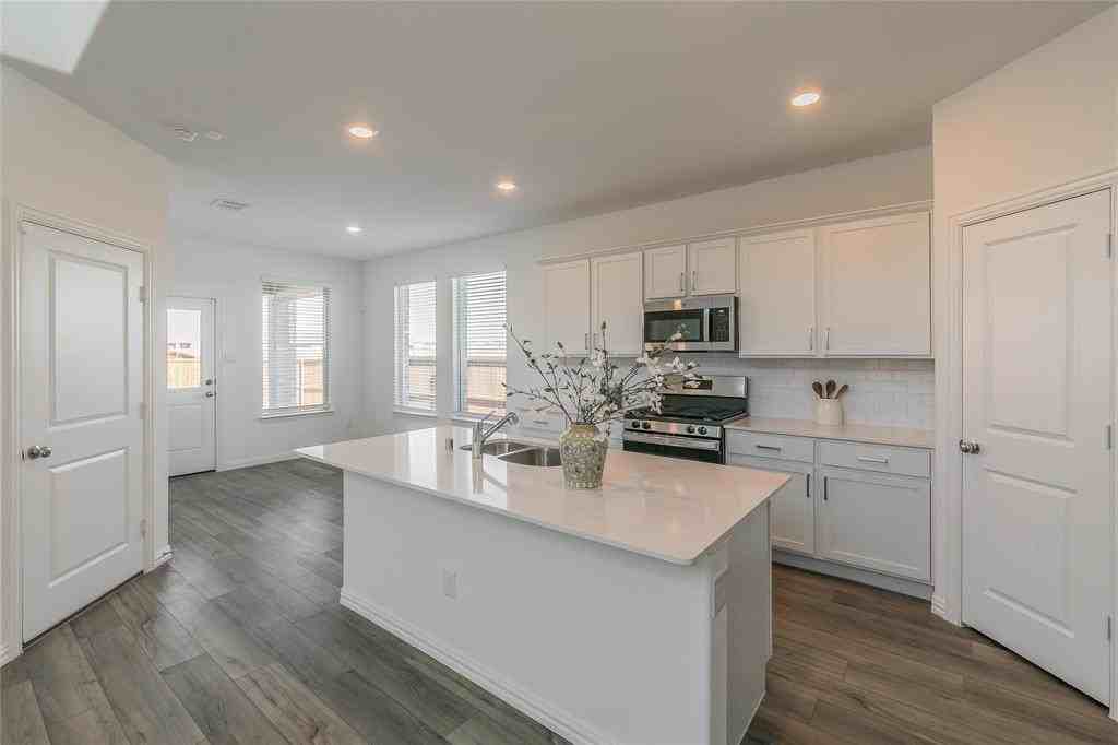 1275 Western Yarrow Ave - Photo 7 of 33