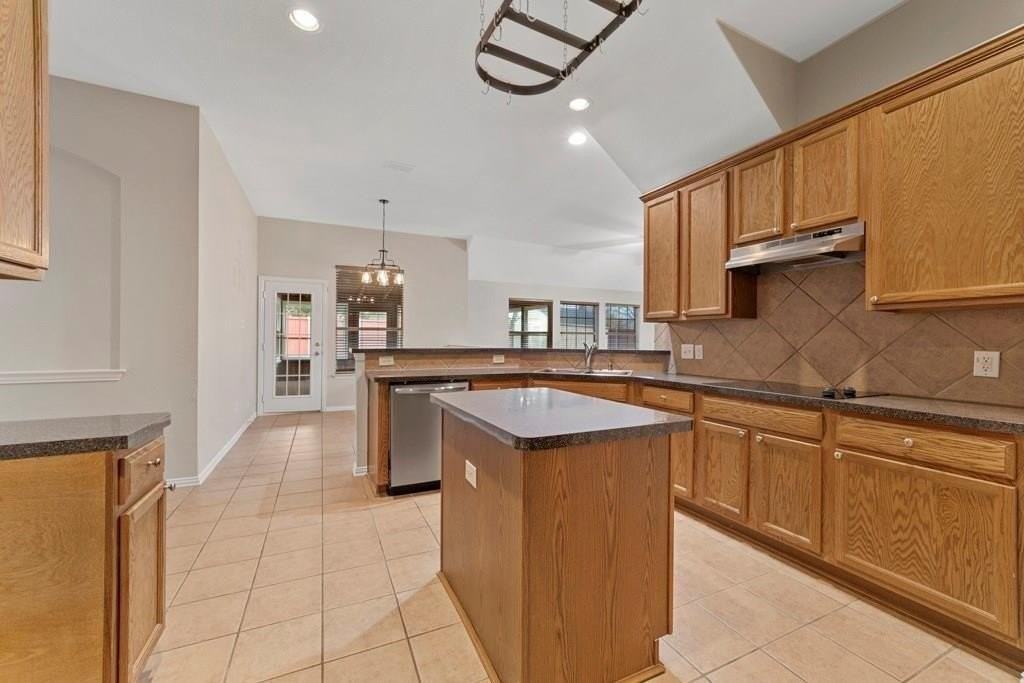 1713 Grand Canyon Way - Photo 6 of 31