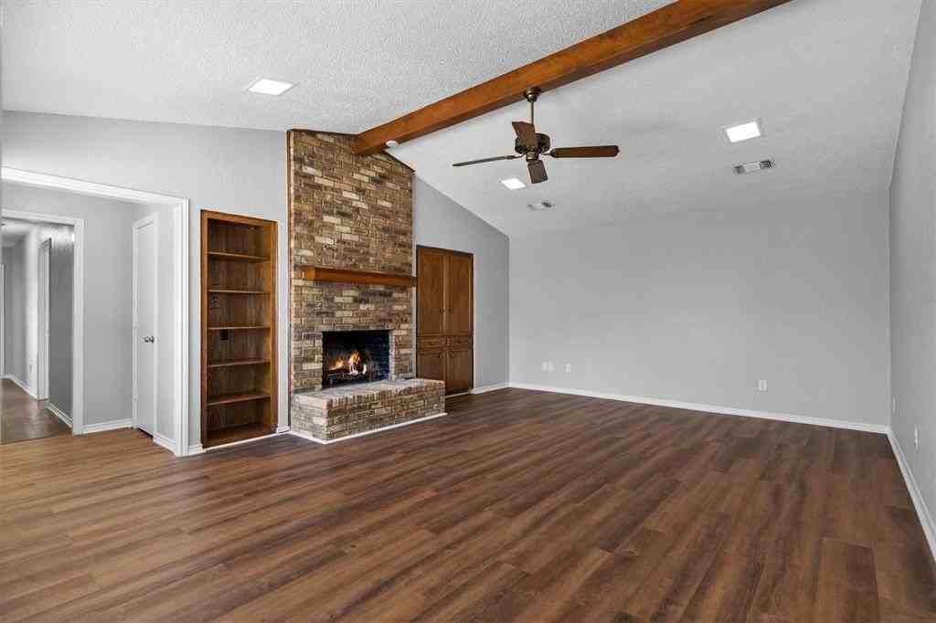 2223 Woodcreek #B - Photo 6 of 28