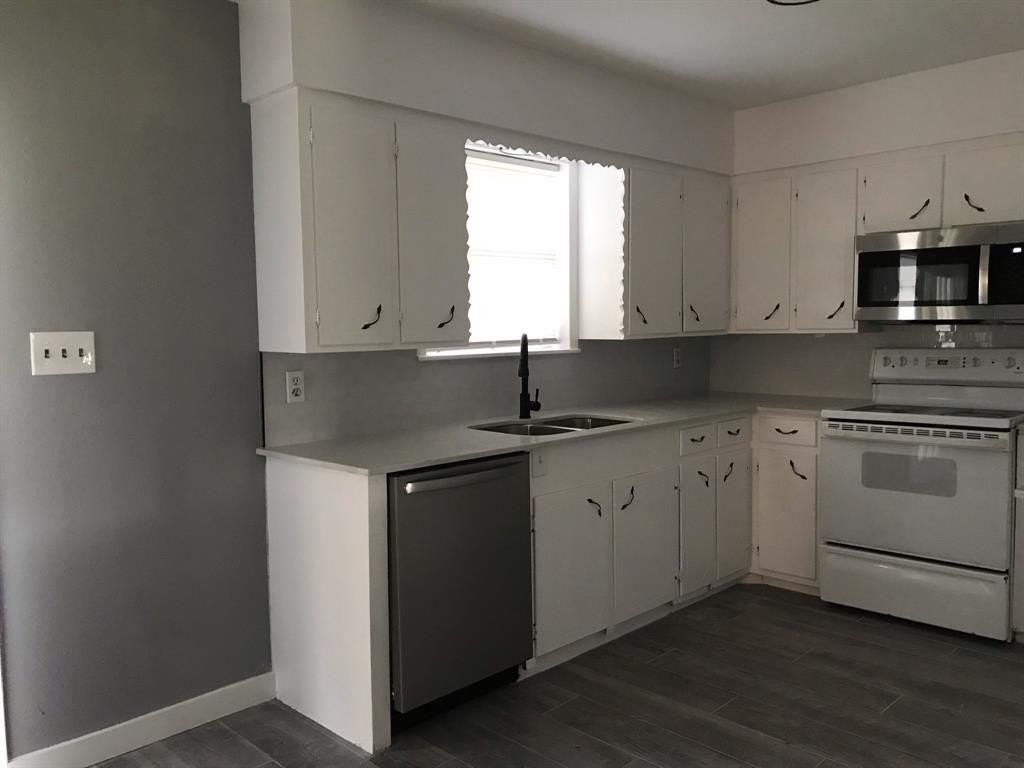 2587 Highway 69 N - Photo 6 of 40