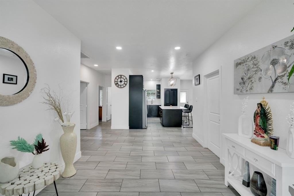 206 E Chico Dr - Photo 5 of 16