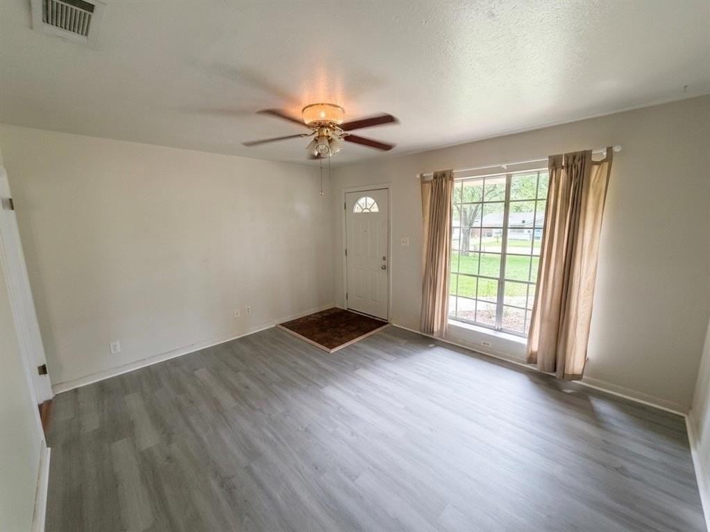 9295 Savanna Dr - Photo 3 of 16