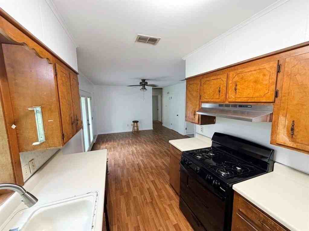 9295 Savanna Dr - Photo 6 of 16