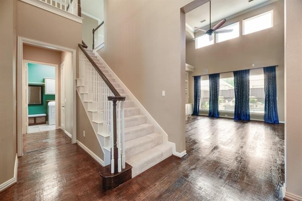 5069 Lakehill Blvd - Photo 6 of 39