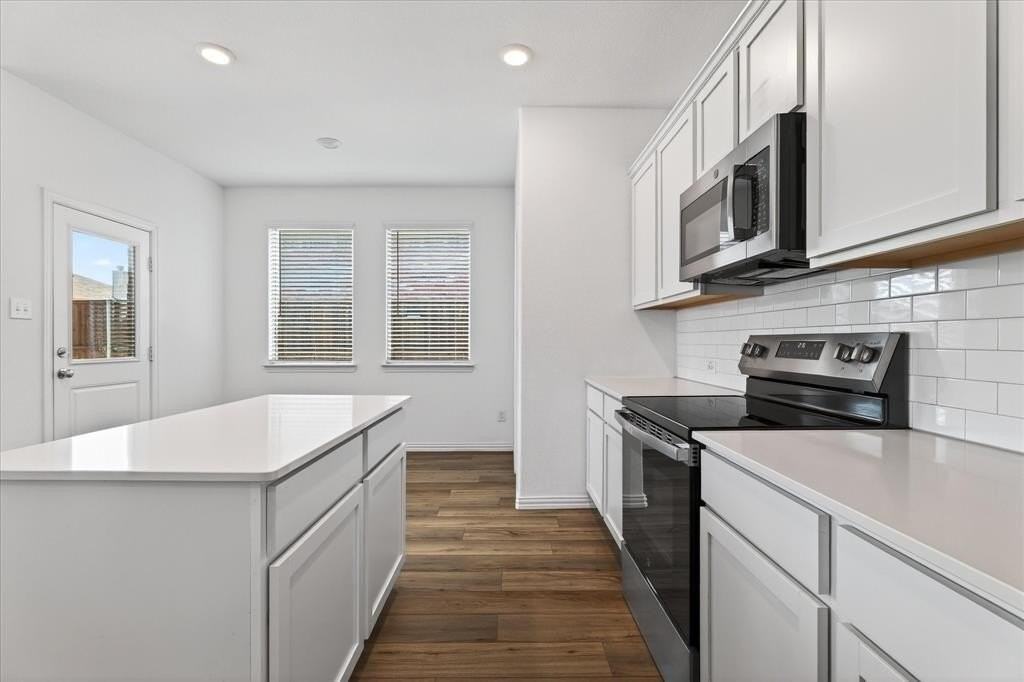 11500 Woody Creek Trl - Photo 4 of 16