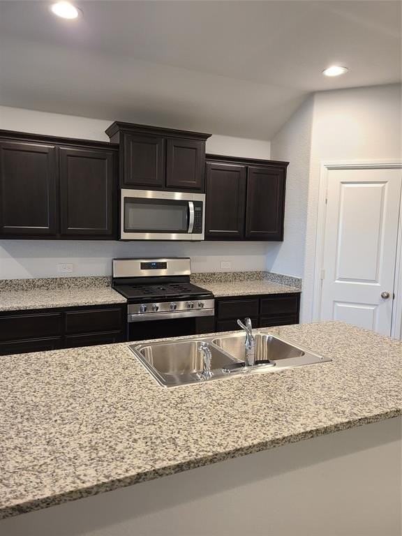 2221 Myrtle Beach Dr - Photo 6 of 7