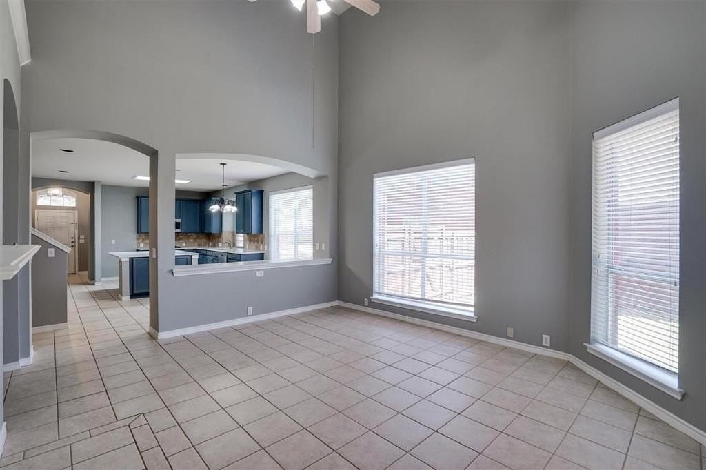 7657 Ravenhill Dr - Photo 2 of 29