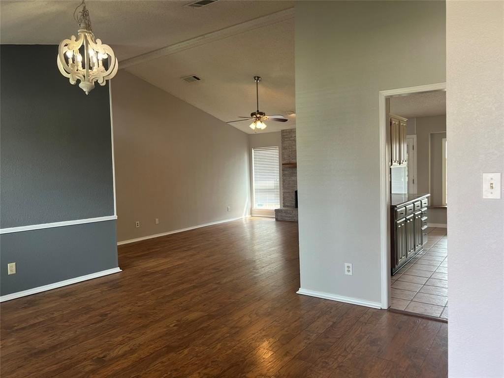 4605 Freeman Dr - Photo 2 of 27