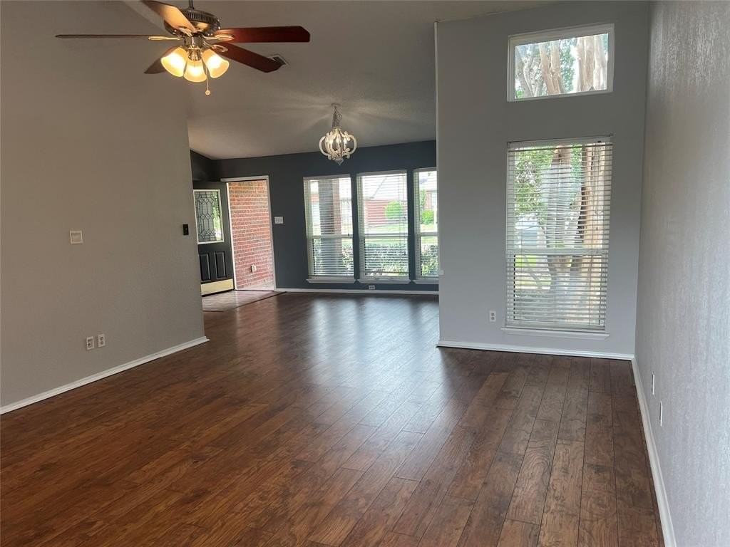 4605 Freeman Dr - Photo 6 of 27