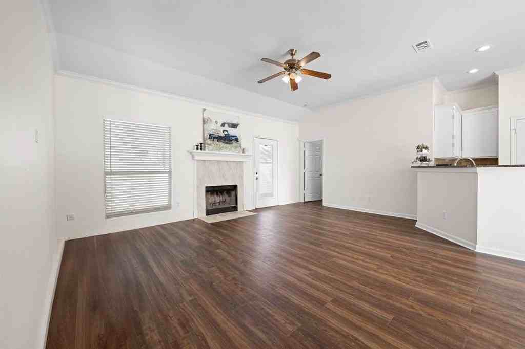 7 Saint Charles Pl - Photo 4 of 25