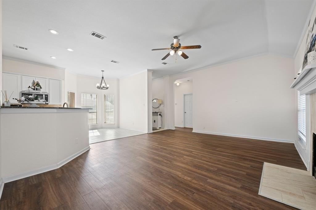 7 Saint Charles Pl - Photo 6 of 25