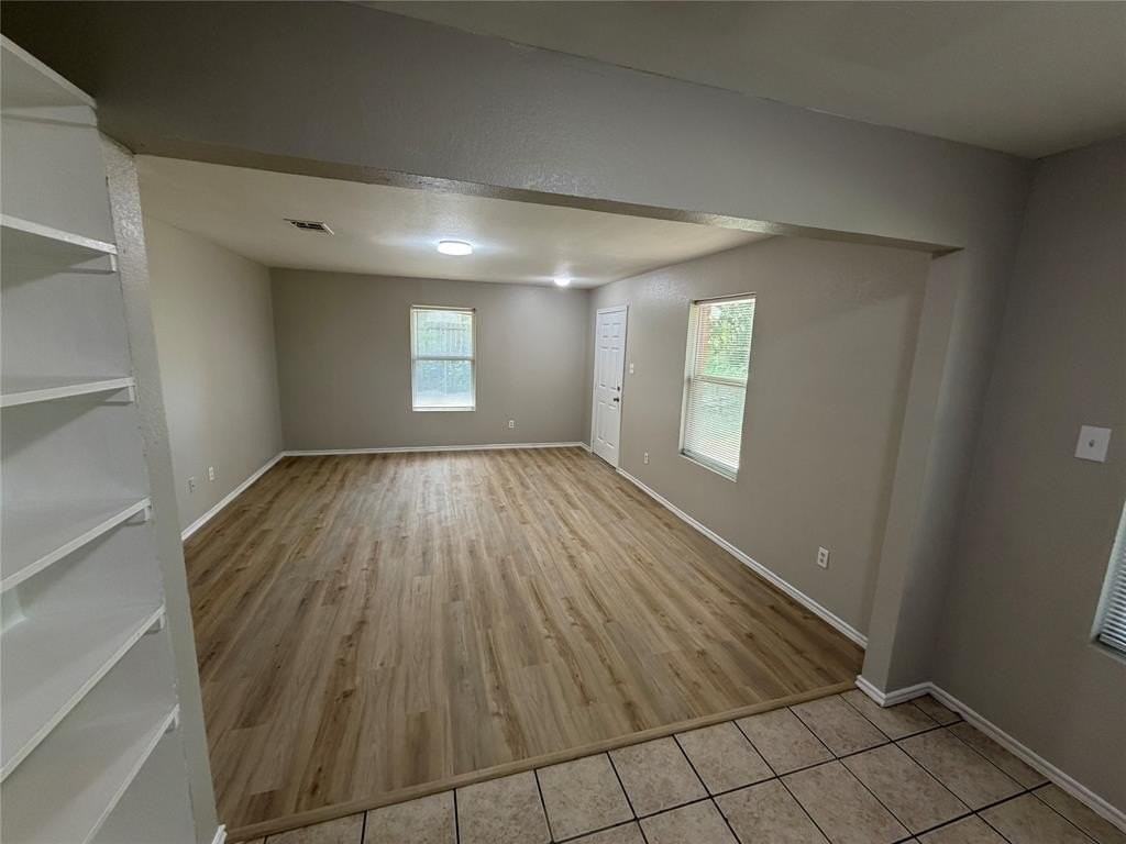 605 Nw Main St - Photo 5 of 9