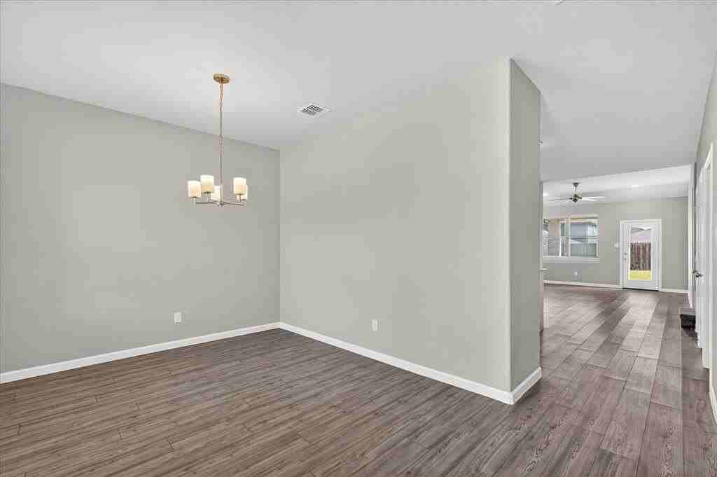 3439 Flatiron Dr - Photo 5 of 32