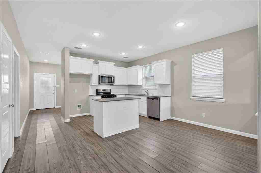 3439 Flatiron Dr - Photo 7 of 32