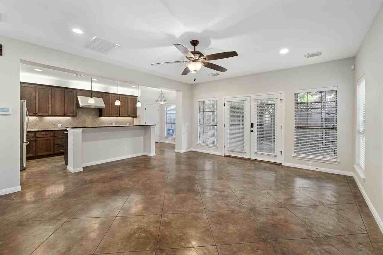 2502 W 7th St #1 - Photo 2 of 10