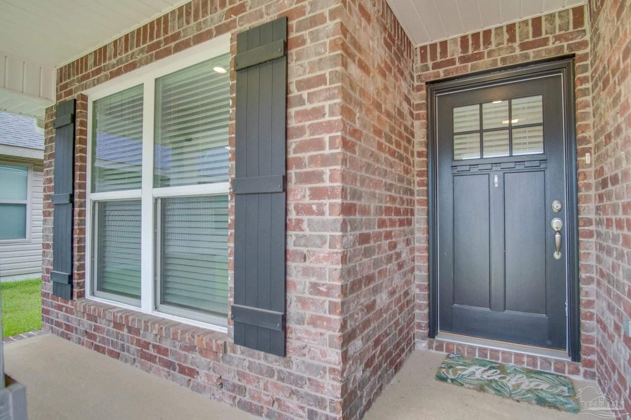 8810 Derby Ln - Photo 2 of 18
